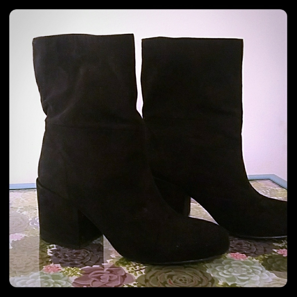 Charles David black velvet boots